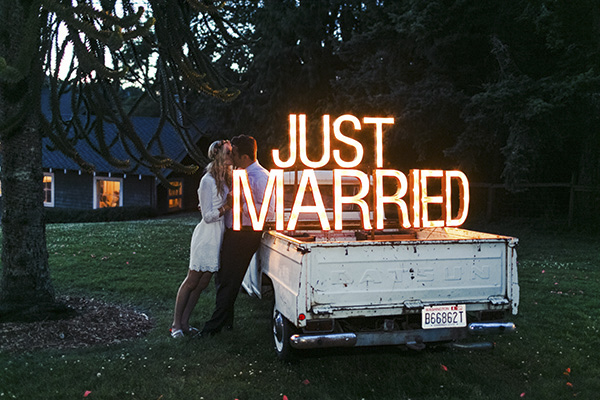 rustic wedding at Woodstock Farm in Bellingham, Washington, photos by Michel M. Waite Photography | via junebugweddings.com
