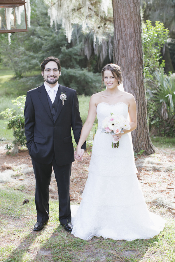 wedding at Legare Waring House in Charleston, South Carolina, photo by Paige Winn Photo | via junebugweddings.com