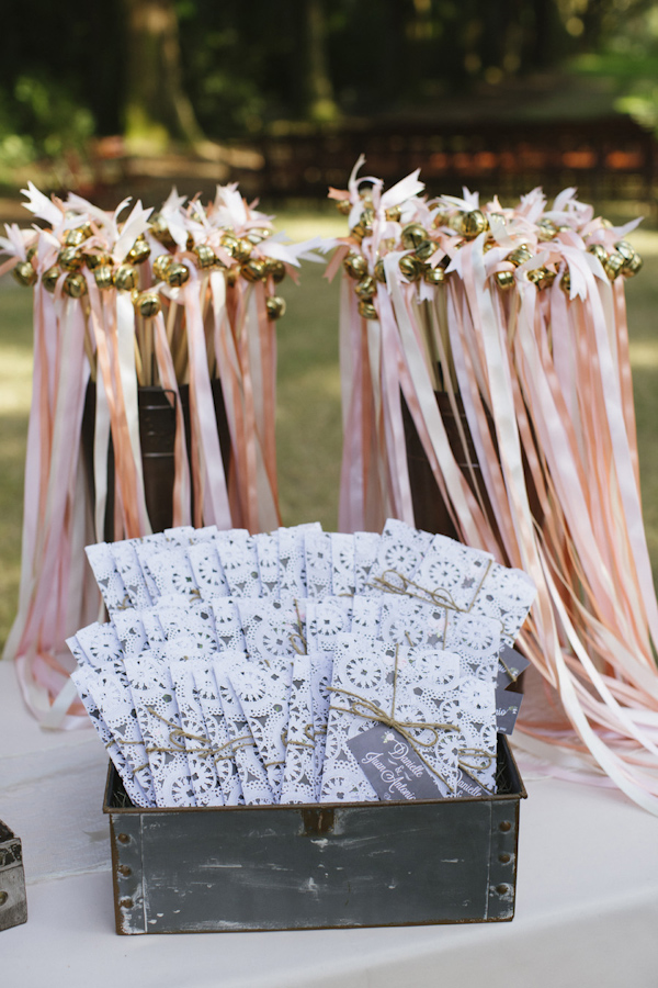 wedding at Legare Waring House in Charleston, South Carolina, photo by Paige Winn Photo | via junebugweddings.com