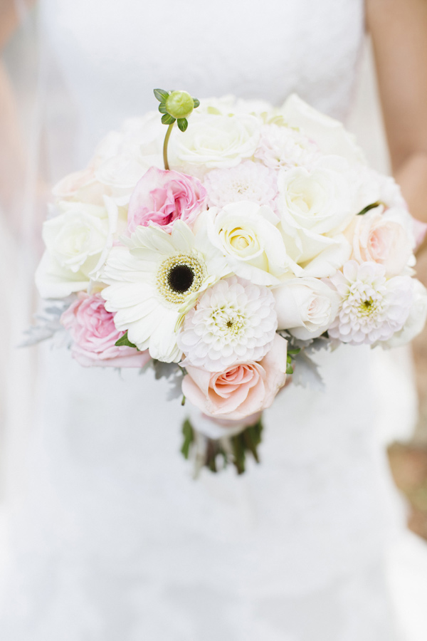 wedding at Legare Waring House in Charleston, South Carolina, photo by Paige Winn Photo | via junebugweddings.com