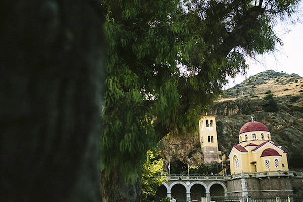 rehearsal dinner and wedding photos of destination wedding in Greece by Adam Alex | via junebugweddings.com