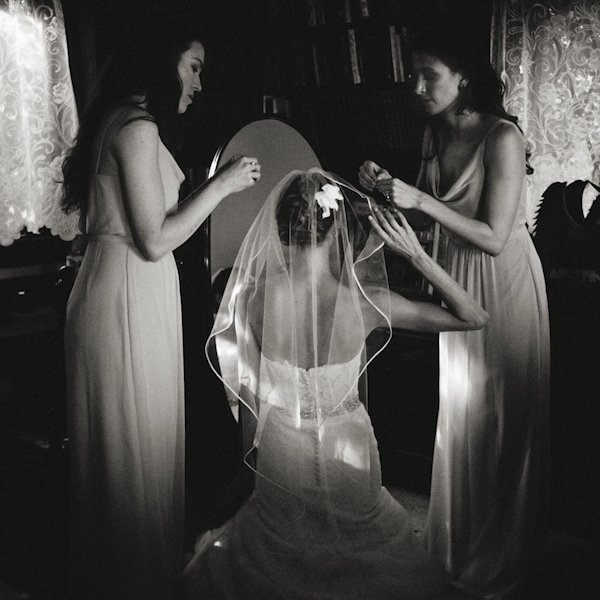 woodland wedding at Benmarl Winery, New York, photo by Richard Israel | via junebugweddings.com