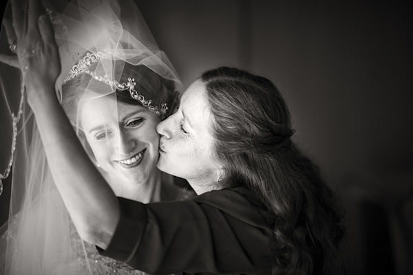 getting ready wedding photo by David Buck of David and Sherry Photography | via junebugweddings.com