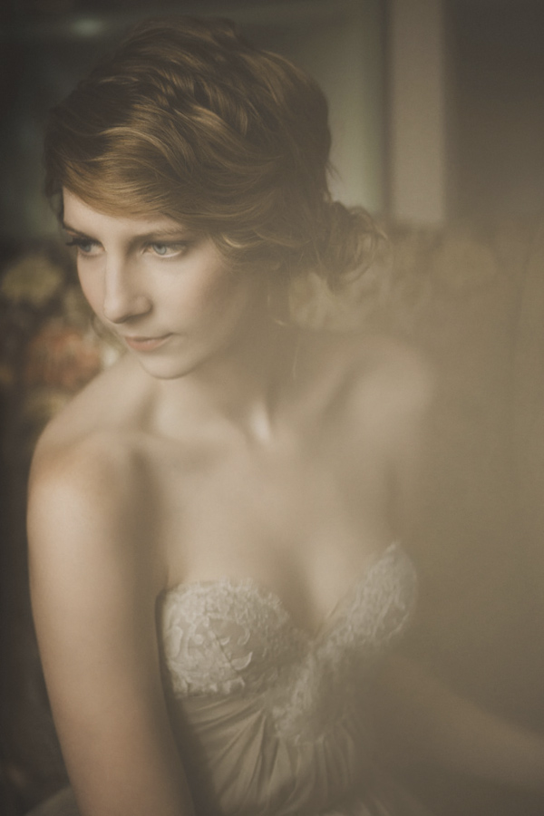 wedding portrait of bride by Lindsey Baker of The Life You Love Photography | via junebugweddings.com