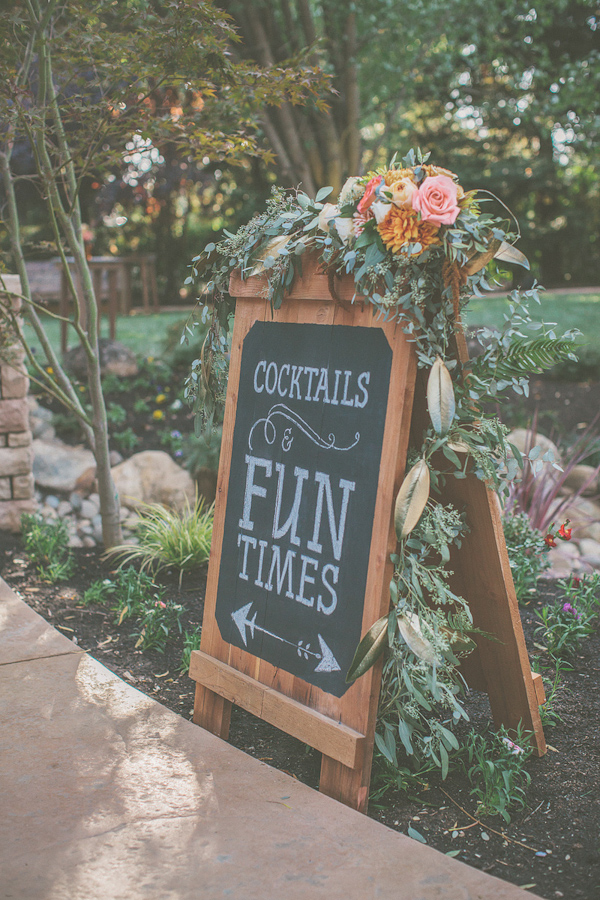 autumnal backyard wedding in Granite Bay, California with photos by Kris Holland Photography | junebugweddings.com (18)