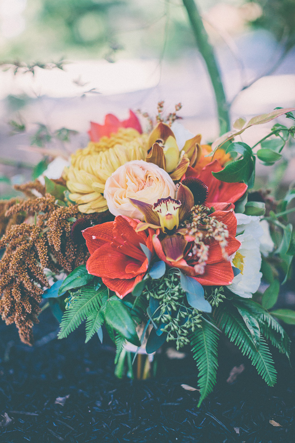 autumnal backyard wedding in Granite Bay, California with photos by Kris Holland Photography | junebugweddings.com (43)