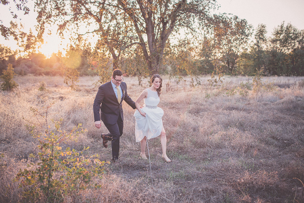 autumnal backyard wedding in Granite Bay, California with photos by Kris Holland Photography | junebugweddings.com (3)