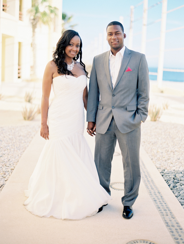 Cinco de Mayo destination wedding in Cabos San Lucas with photos by Jillian Mitchell | via junebugweddings.com (39)