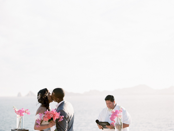 Cinco de Mayo destination wedding in Cabos San Lucas with photos by Jillian Mitchell | via junebugweddings.com (23)