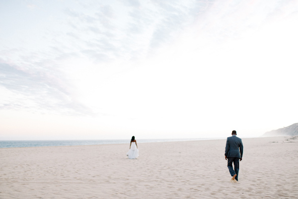 Cinco de Mayo destination wedding in Cabos San Lucas with photos by Jillian Mitchell | via junebugweddings.com (18)