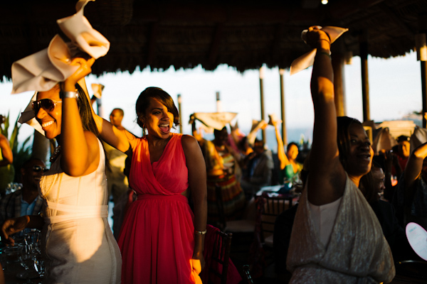 Cinco de Mayo destination wedding in Cabos San Lucas with photos by Jillian Mitchell | via junebugweddings.com (9)