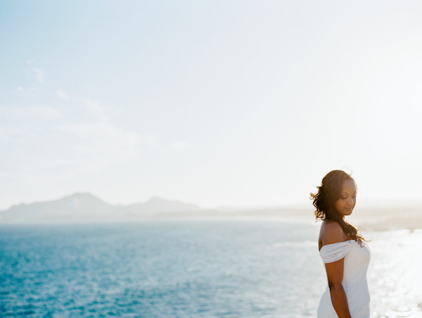 Cinco de Mayo destination wedding in Cabos San Lucas with photos by Jillian Mitchell | via junebugweddings.com (32)