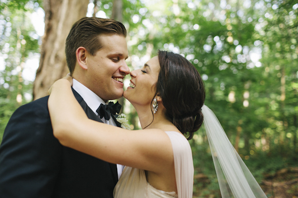 navy and pink garden wedding in Ohio, photo by Ely Brothers | via junebugweddings.com