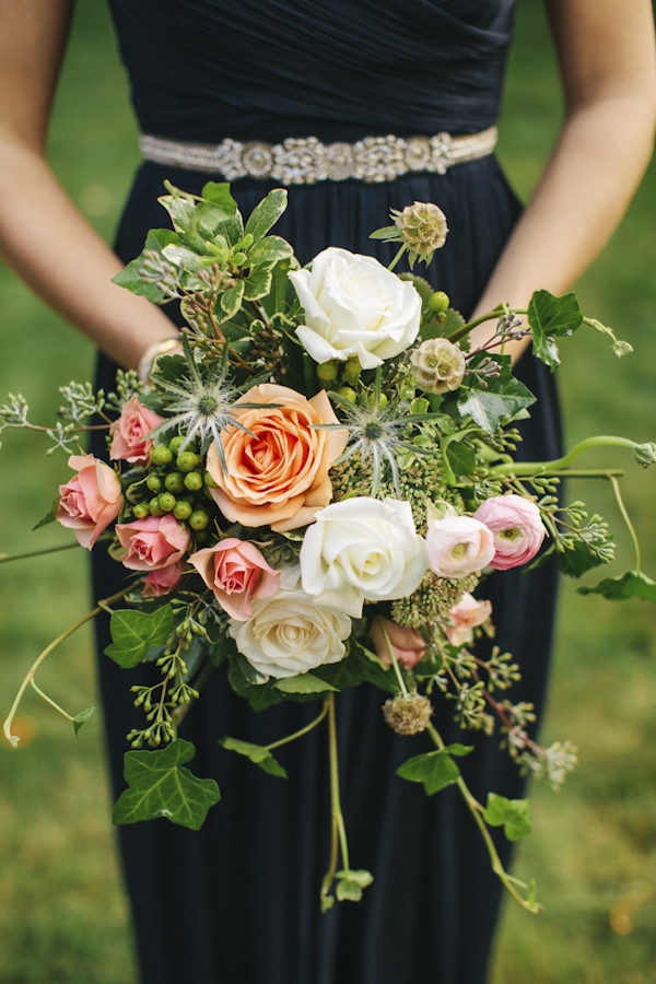 navy and pink garden wedding in Ohio, photo by Ely Brothers | via junebugweddings.com