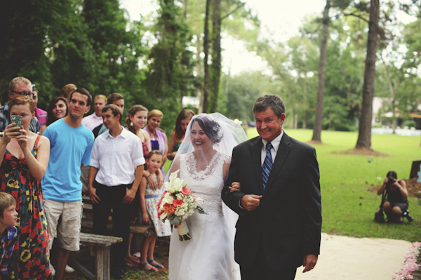 rain on wedding day at Glen Venue, Florida, photo by Jason Mize | via junebugweddings.com