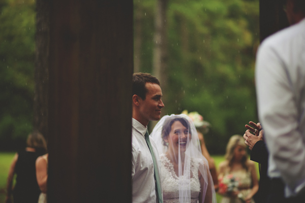 rain on wedding day at Glen Venue, Florida, photo by Jason Mize | via junebugweddings.com