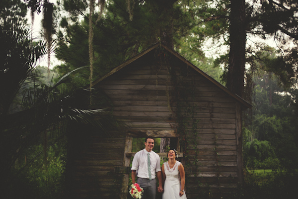 rain on wedding day at Glen Venue, Florida, photo by Jason Mize | via junebugweddings.com