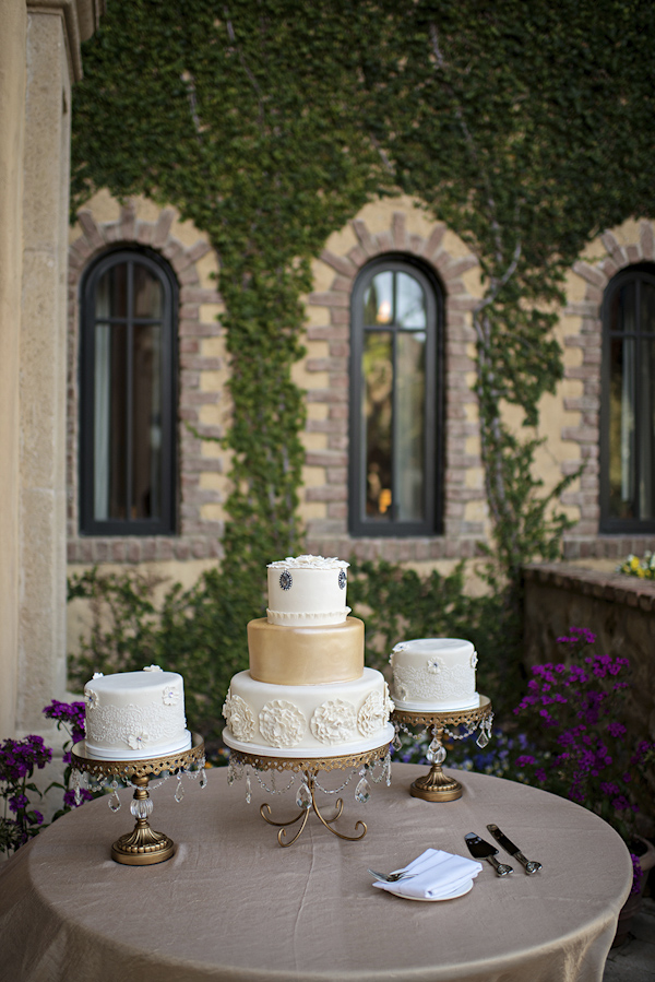 romantic Italian villa inspired wedding in Florida, photo by Kristen Weaver Photography | via junebugweddings.com