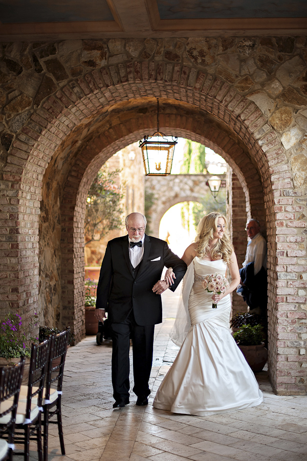 romantic Italian villa inspired wedding in Florida, photo by Kristen Weaver Photography | via junebugweddings.com