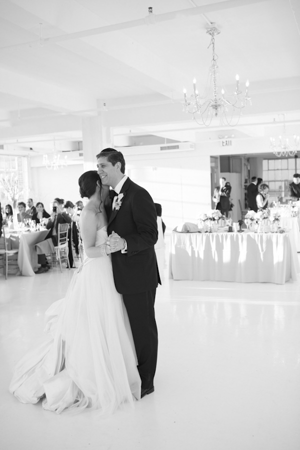 elegant wedding at Studio450 in New York, photo by Karen Hill Photography | via junebugweddings.com