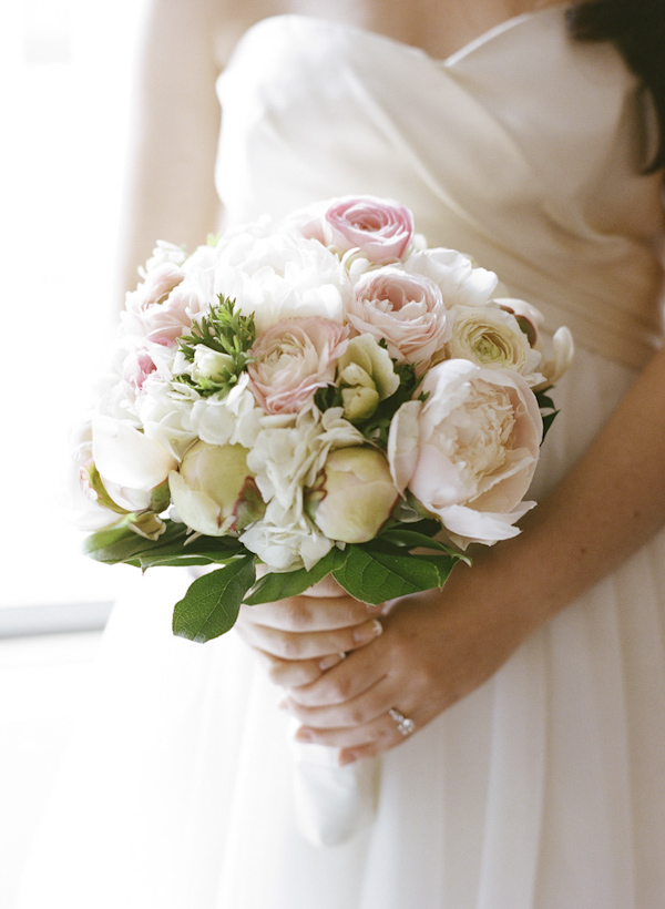 elegant wedding at Studio450 in New York, photo by Karen Hill Photography | via junebugweddings.com