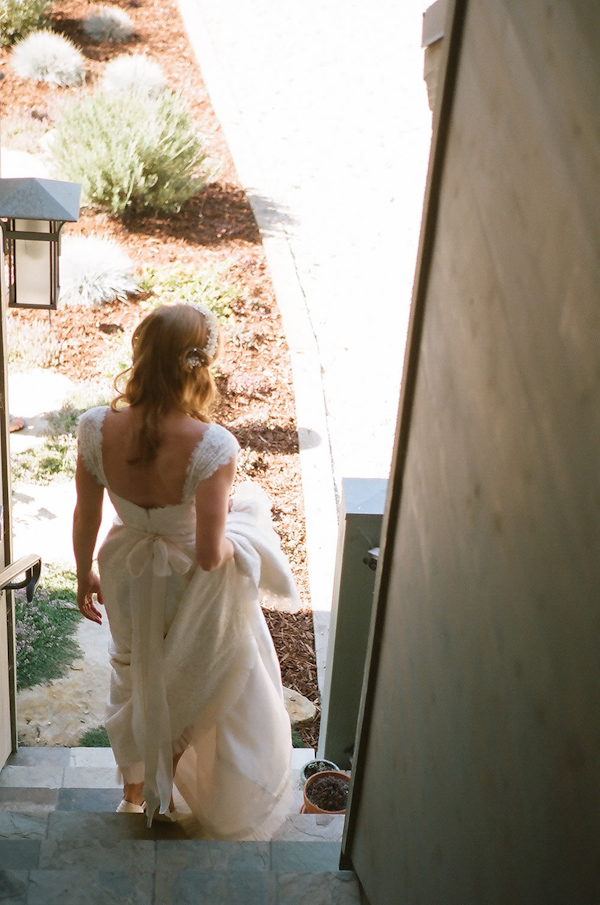 coral and teal California wedding from XOXO Bride with photos by Raya Carlisle | via junebugweddings.com (27)