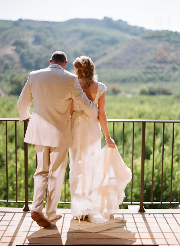 coral and teal California wedding from XOXO Bride with photos by Raya Carlisle | via junebugweddings.com (25)