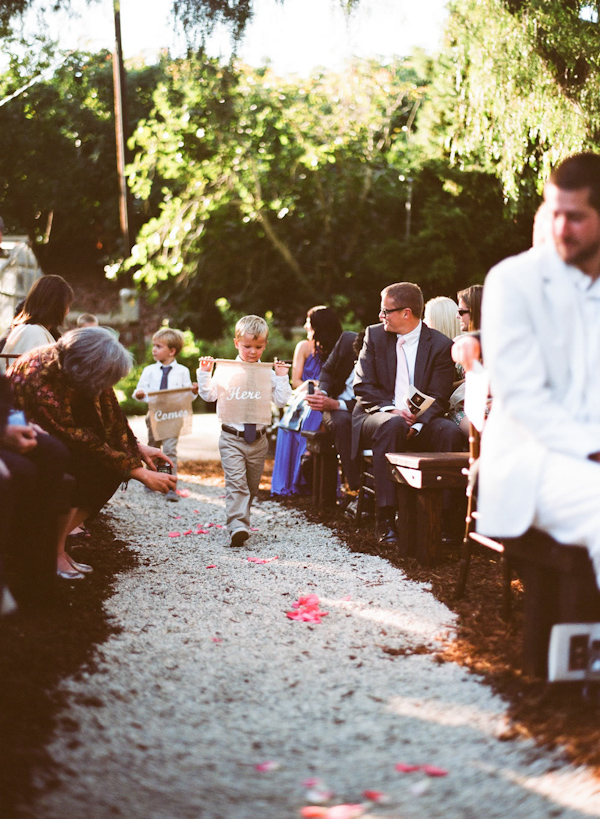 coral and teal California wedding from XOXO Bride with photos by Raya Carlisle | via junebugweddings.com (20)