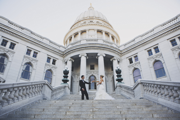 modern elegant gold and black wedding at Legend at Bergamont, photo by DWJohnson Studio | via junebugweddings.com