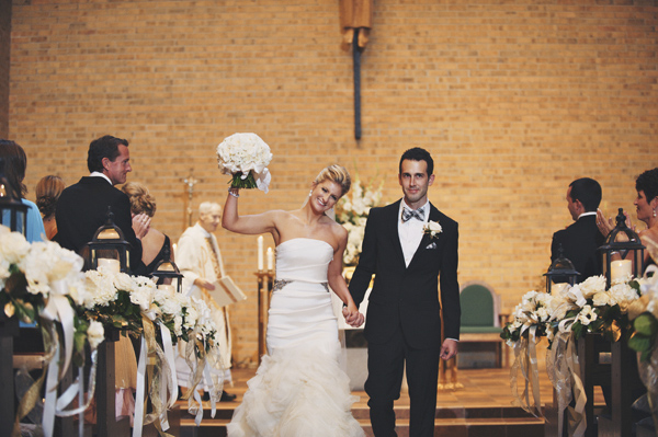 modern elegant gold and black wedding at Legend at Bergamont, photo by DWJohnson Studio | via junebugweddings.com