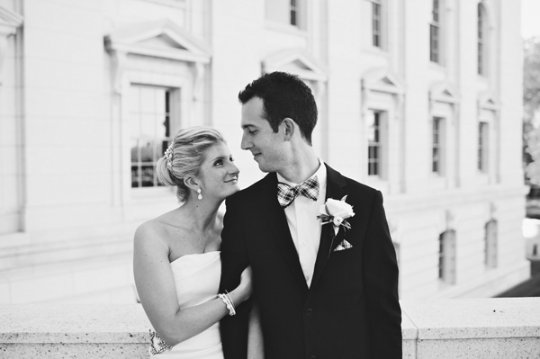 modern elegant gold and black wedding at Legend at Bergamont, photo by DWJohnson Studio | via junebugweddings.com