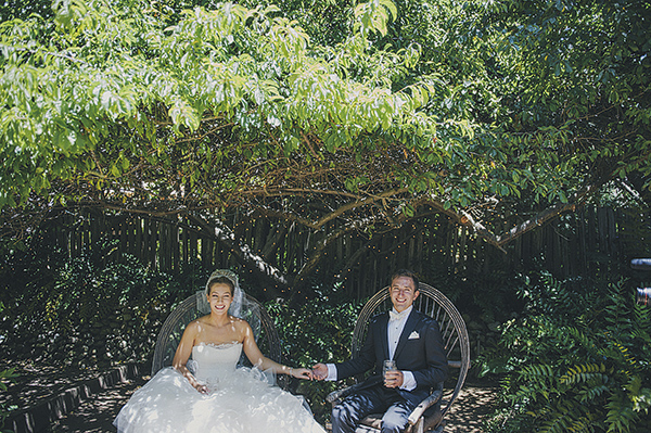 organic outdoor summer wedding at Holly Farm - photo by Lisa Lefringhouse Photography | via junebugweddings.com