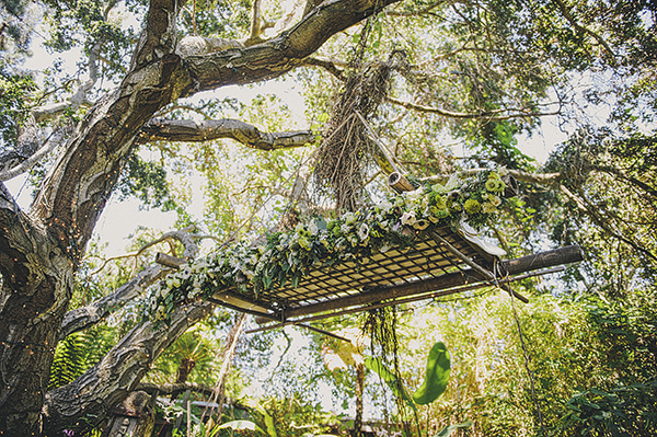 organic outdoor summer wedding at Holly Farm - photo by Lisa Lefringhouse Photography | via junebugweddings.com