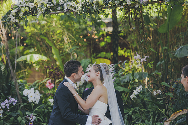 organic outdoor summer wedding at Holly Farm - photo by Lisa Lefringhouse Photography | via junebugweddings.com