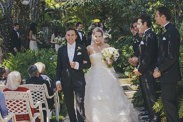 organic outdoor summer wedding at Holly Farm - photo by Lisa Lefringhouse Photography | via junebugweddings.com