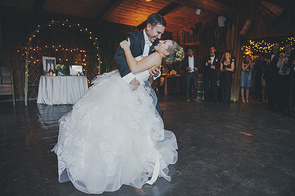 organic outdoor summer wedding at Holly Farm - photo by Lisa Lefringhouse Photography | via junebugweddings.com