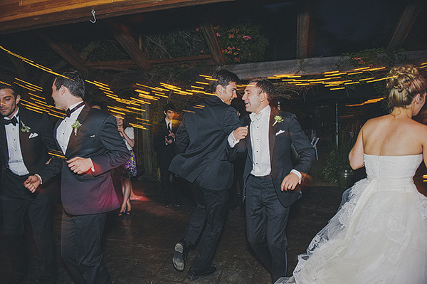 organic outdoor summer wedding at Holly Farm - photo by Lisa Lefringhouse Photography | via junebugweddings.com