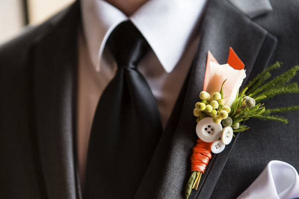 peach, coral, grey wedding at Swiftwater Cellars, photo by La Vie Photography | via junebugweddings.com