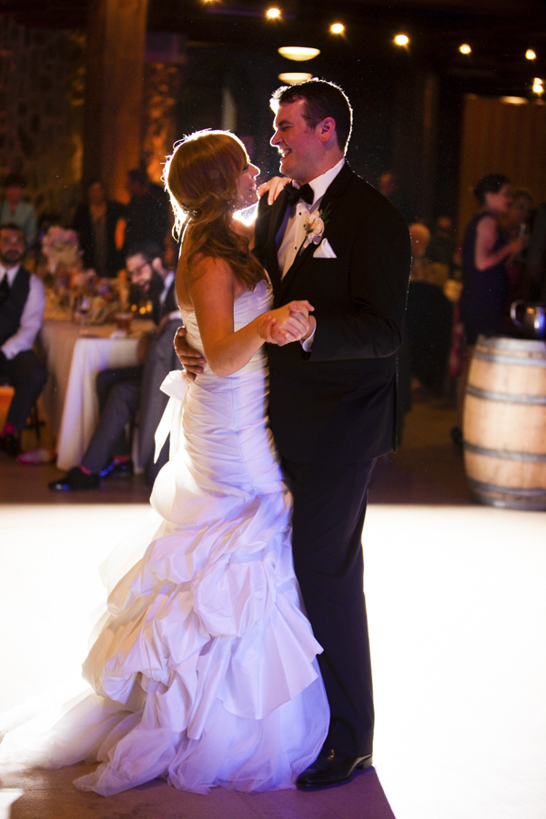 peach, coral, grey wedding at Swiftwater Cellars, photo by La Vie Photography | via junebugweddings.com