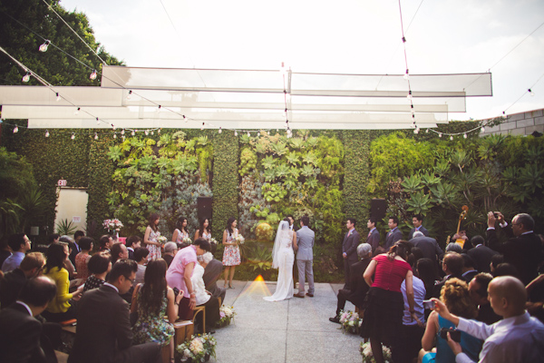 vibrant urban wedding in Los Angeles with photos by Jeff Newsom | via junebugweddings.com (23)