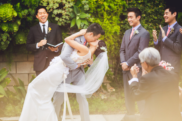 vibrant urban wedding in Los Angeles with photos by Jeff Newsom | via junebugweddings.com (22)