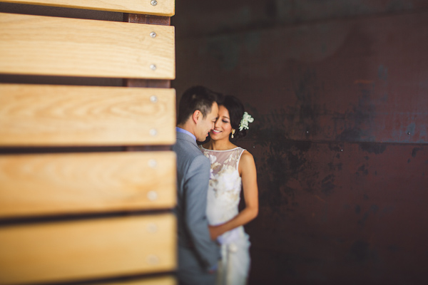 vibrant urban wedding in Los Angeles with photos by Jeff Newsom | via junebugweddings.com (20)