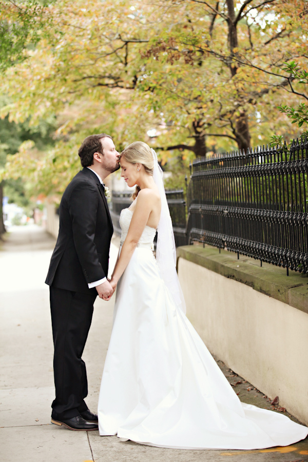 North Carolina wedding at The Carolina Yacht Club, photo by Whitebox Photo | via junebugweddings.com