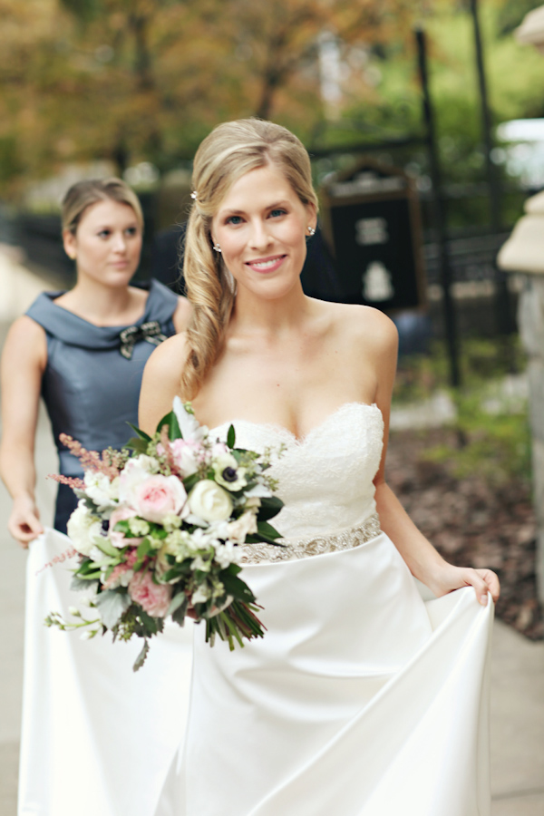 North Carolina wedding at The Carolina Yacht Club, photo by Whitebox Photo | via junebugweddings.com