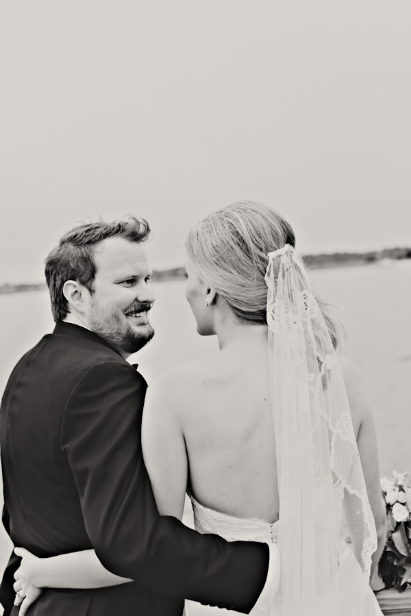 North Carolina wedding at The Carolina Yacht Club, photo by Whitebox Photo | via junebugweddings.com