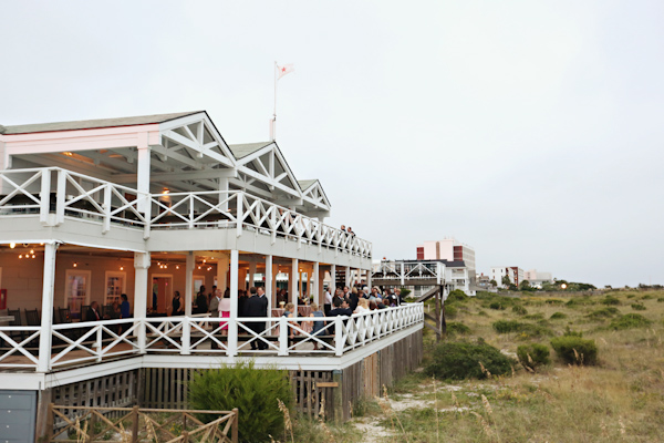 North Carolina wedding at The Carolina Yacht Club, photo by Whitebox Photo | via junebugweddings.com