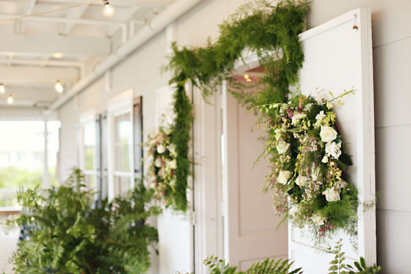 North Carolina wedding at The Carolina Yacht Club, photo by Whitebox Photo | via junebugweddings.com