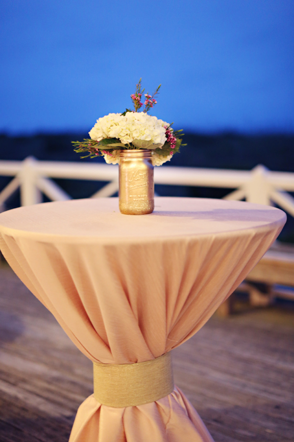 North Carolina wedding at The Carolina Yacht Club, photo by Whitebox Photo | via junebugweddings.com