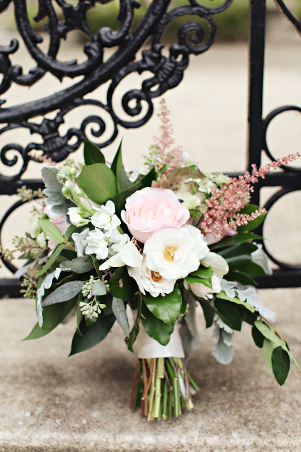 North Carolina wedding at The Carolina Yacht Club, photo by Whitebox Photo | via junebugweddings.com