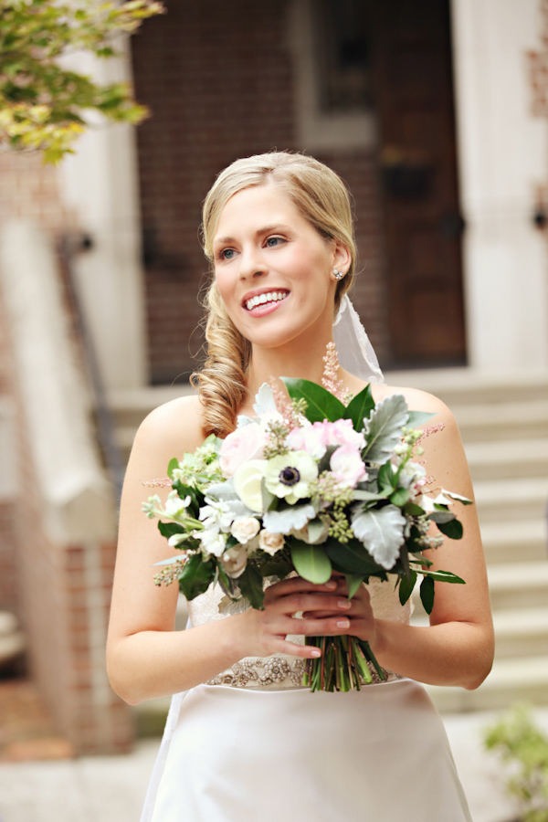 North Carolina wedding at The Carolina Yacht Club, photo by Whitebox Photo | via junebugweddings.com